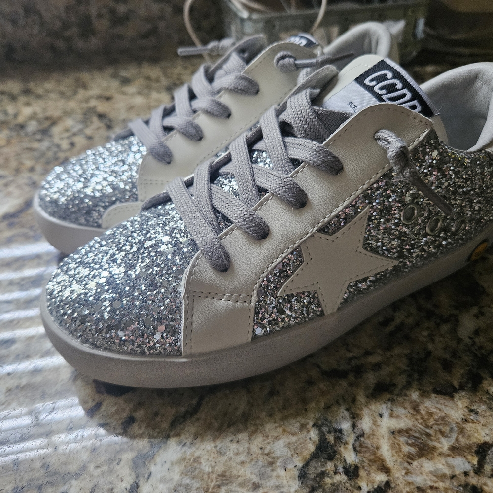 Kids Glitter Star Sneakers - Silver and Gray